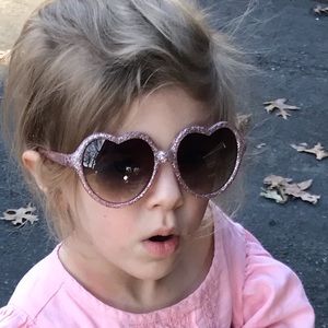 Meet your Posher, Becky